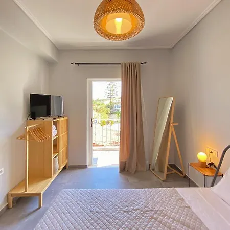 Theros Lux Apts. 2* Planos (Zakynthos)
